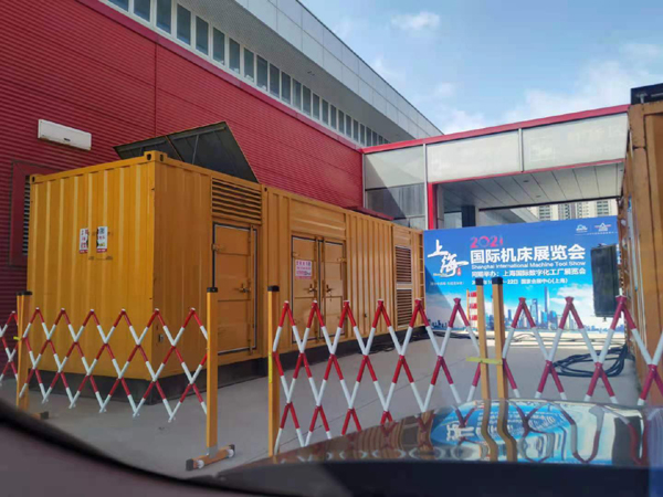 兴化发电车出租-发电机无电压或电压太低怎么办？