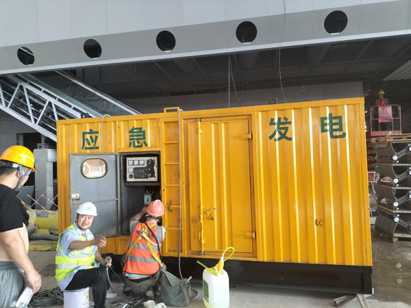 兴化怎样判断空气滤清器是否需要更换？